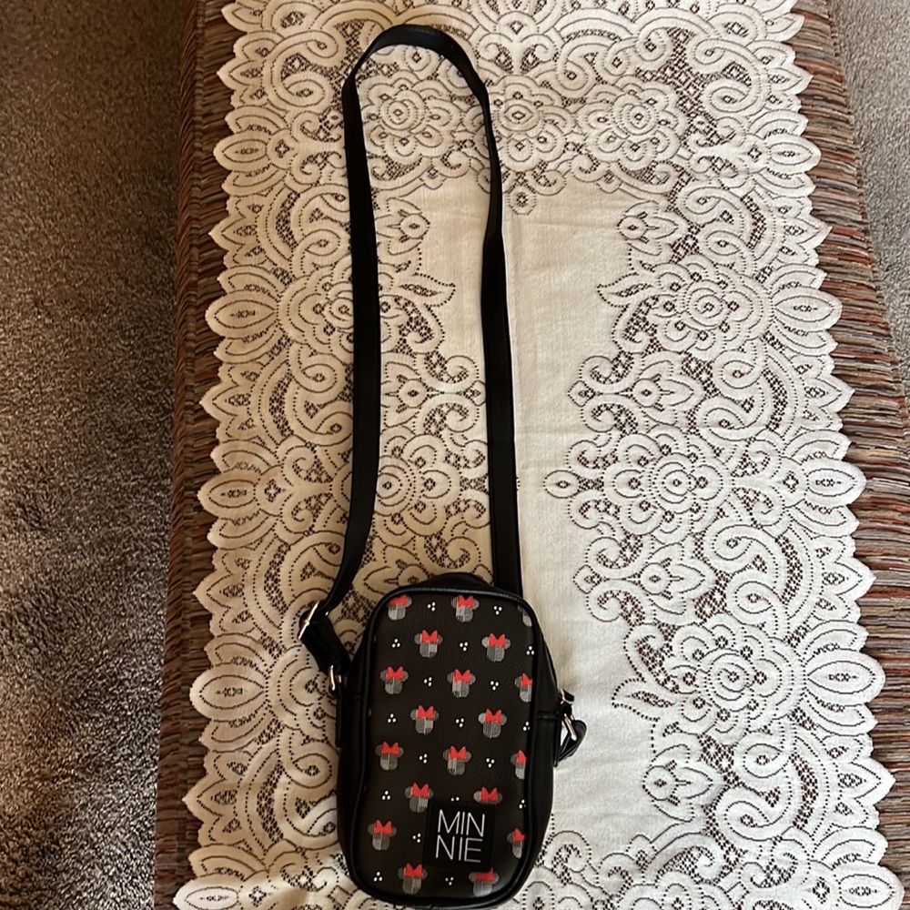 Danielle Nicole - image 3